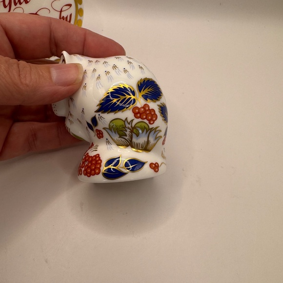 Royal Crown Derby "Derby Dormouse" Collectors Guild exclusive. Gold stopper. - Picture 9 of 9